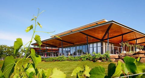 Balgownie Estate - Lightning Ridge Tourism 4