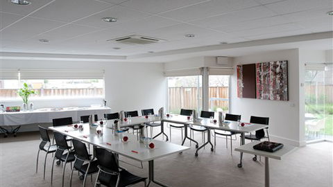 Punthill Apartment Hotels - Essendon Grand - Lightning Ridge Tourism 5