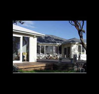 HolidayMakers - Lightning Ridge Tourism