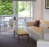 Kunala Chalet - Pinnacle Valley Resort - Lightning Ridge Tourism