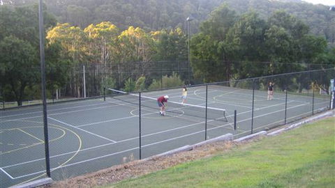 Kunala Chalet - Pinnacle Valley Resort - Lightning Ridge Tourism 5