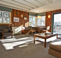 Red Onion Ski Chalet - Lightning Ridge Tourism