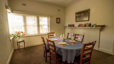 Benson House And Benson Lodge - Lightning Ridge Tourism 4