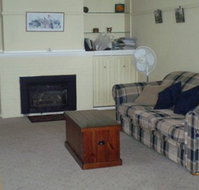 Banks at Queenscliff - Lightning Ridge Tourism