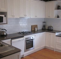 Abaleen House - Lightning Ridge Tourism