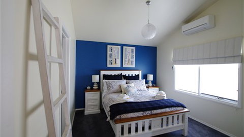 BlueMill Bright - Lightning Ridge Tourism 2