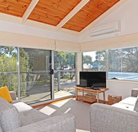 Barrakee Beach House - Anglesea - Lightning Ridge Tourism