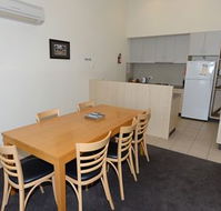 Murray Grange Villa Eight - Lightning Ridge Tourism