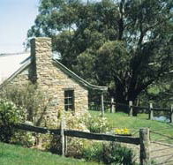 Adelaide Hills Country Cottages - Gum Tree Cottage - Lightning Ridge Tourism