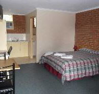 1st T Motel - Lightning Ridge Tourism