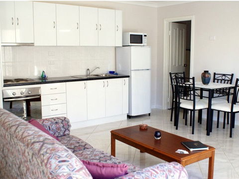 A Good Rest B&B - Lightning Ridge Tourism 2