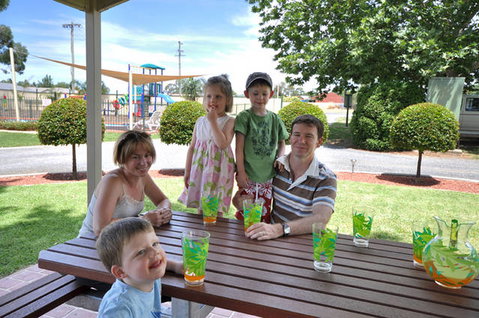 Albury All Seasons Tourist Park - Lightning Ridge Tourism 2