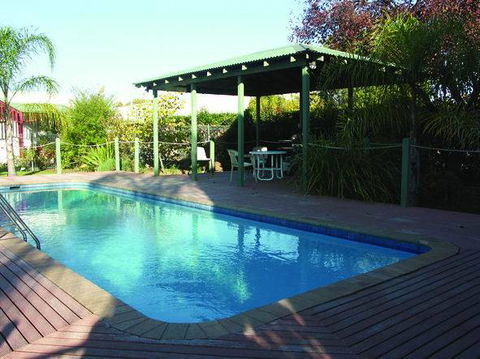 Albury Hume Inn Motel - Lightning Ridge Tourism 2
