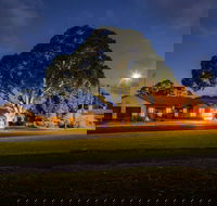 Alexander Cameron Suites - Lightning Ridge Tourism