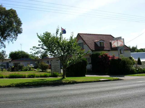 Amble-Inn Motel - Lightning Ridge Tourism 0