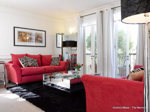 Andre's Mews - Lightning Ridge Tourism 7