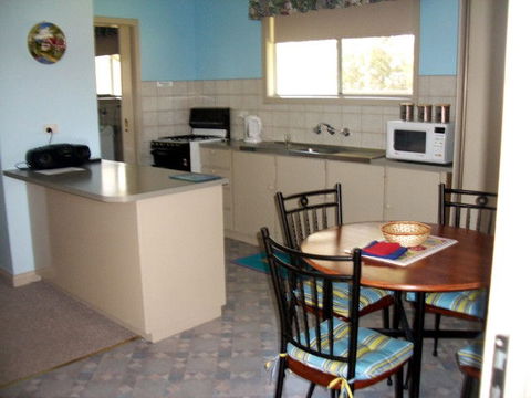 Ashwood Park Bed & Breakfast - Lightning Ridge Tourism 1