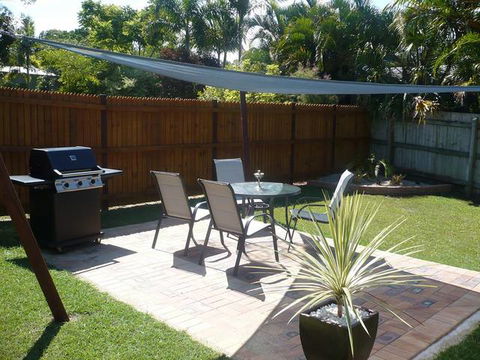 Auspitality Homestay - Lightning Ridge Tourism 5