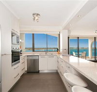 Beaconlea Tower Apartments - Lightning Ridge Tourism