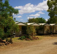 Bedrock Village Caravan Park - Lightning Ridge Tourism