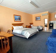 BEST WESTERN Melaleuca Motel  Apartments - Lightning Ridge Tourism