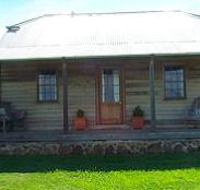 Brickendon Historic  Farm Cottages - Lightning Ridge Tourism