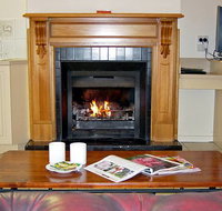 Bright Avenue Motor Inn - Lightning Ridge Tourism