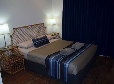Broome Beach Resort - Lightning Ridge Tourism 0
