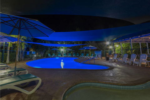Broome Beach Resort - Lightning Ridge Tourism 1