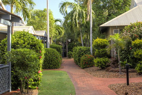 Broome Beach Resort - Lightning Ridge Tourism 4