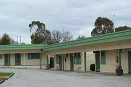 Calder Family Motel - Lightning Ridge Tourism 0