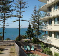Campbells Cove Beachfront Apartments - Lightning Ridge Tourism