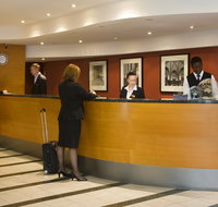 Clarion Suites Gateway - Lightning Ridge Tourism