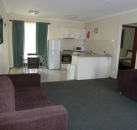 Werribee Motel  Apartments - Lightning Ridge Tourism