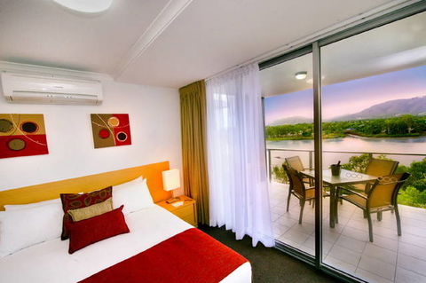 Edge Apartment Hotel - Lightning Ridge Tourism 2