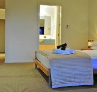 Edge on Beaches - Lightning Ridge Tourism