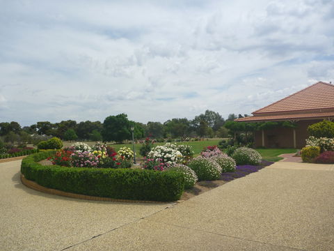 Fairways Bed & Breakfast At Jerilderie - Lightning Ridge Tourism 0