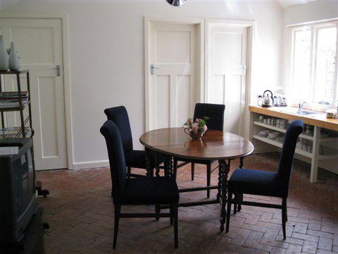 Fitzgeralds On Lyttleton - Lightning Ridge Tourism 0