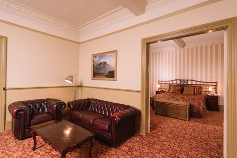 Hadley's Orient Hotel - Lightning Ridge Tourism 5