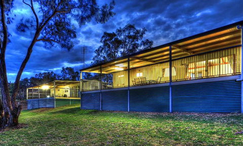 Inland Waters Holiday Park Mookerawa Waters - Lightning Ridge Tourism 1