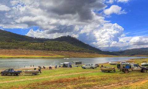Inland Waters Holiday Park Mookerawa Waters - Lightning Ridge Tourism 2