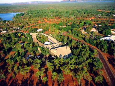 Kakadu Crocodile Hotel - Lightning Ridge Tourism 1