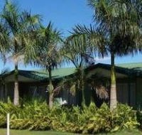 Kinnon  Co Outback Lodges - Lightning Ridge Tourism