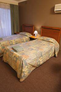 Lidcombe Motor Inn - Lightning Ridge Tourism 0