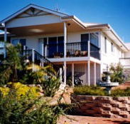 Lovering's Beach Houses - The Whitehouse Emu Bay - Lightning Ridge Tourism