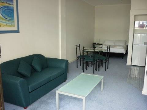 Manly Beach Holiday & Executive Apartments - Lightning Ridge Tourism 2