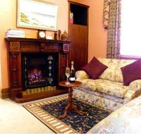 Marble Lodge Bed  Breakfast - Lightning Ridge Tourism