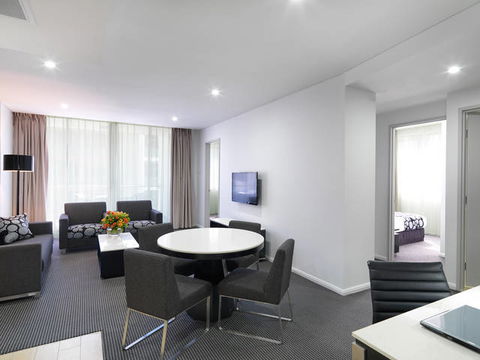 Meriton Serviced Apartments - North Ryde - Lightning Ridge Tourism 2