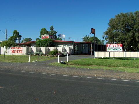 Mitchell Motel - Lightning Ridge Tourism 1