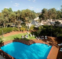 Outback Pioneer Hotel - Lightning Ridge Tourism